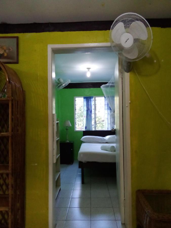Island Home Honiara Exteriör bild